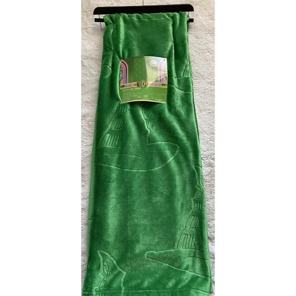 WICKED Elphaba Hats On It Embossed Emerald Green Soft Throw Blanket 50 X 70” NEW